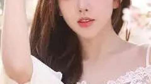 王宝强就医诊所，女友冯清悉心照料相伴